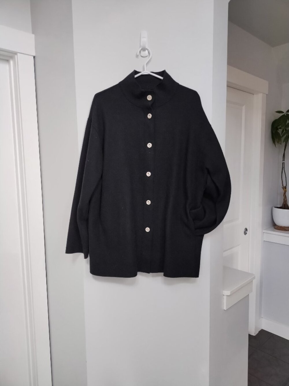 Jones New York wool blend long sleeve coat with pockets